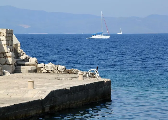 아파트 Lucica 990b