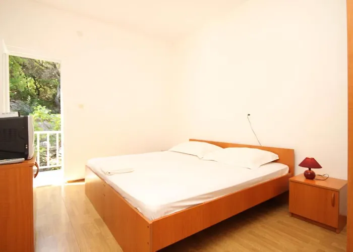 아파트 Lucica 990b