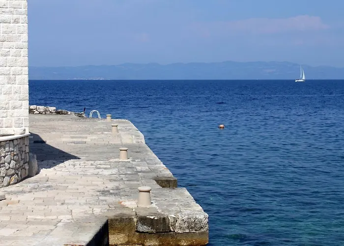 Lucica 990b Apartamento